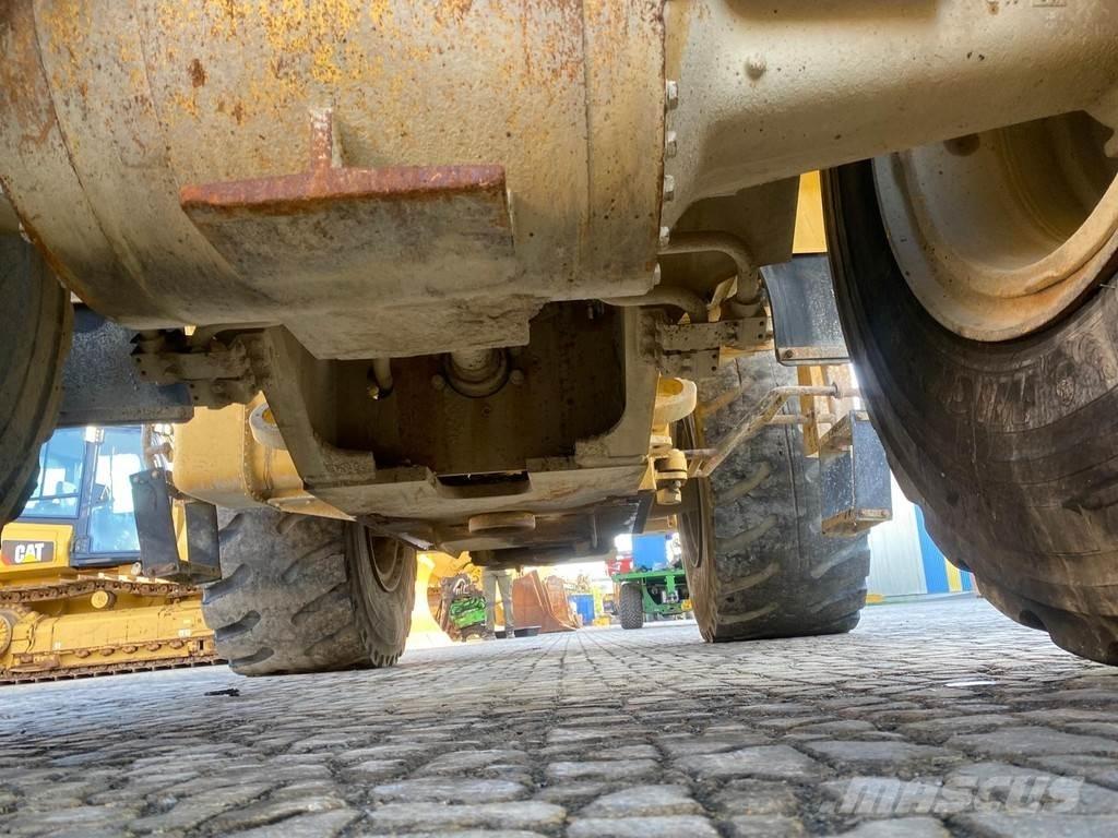 CAT 972G NVT Фронтальные погрузчики