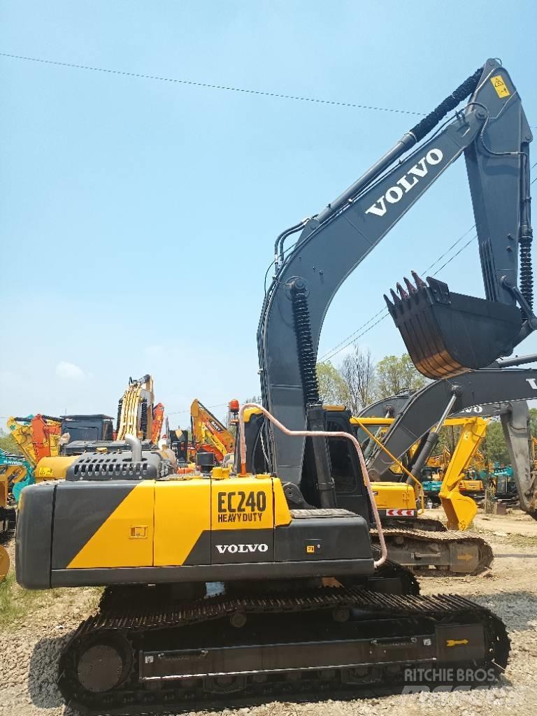 Volvo EC 240 Гусеничные экскаваторы