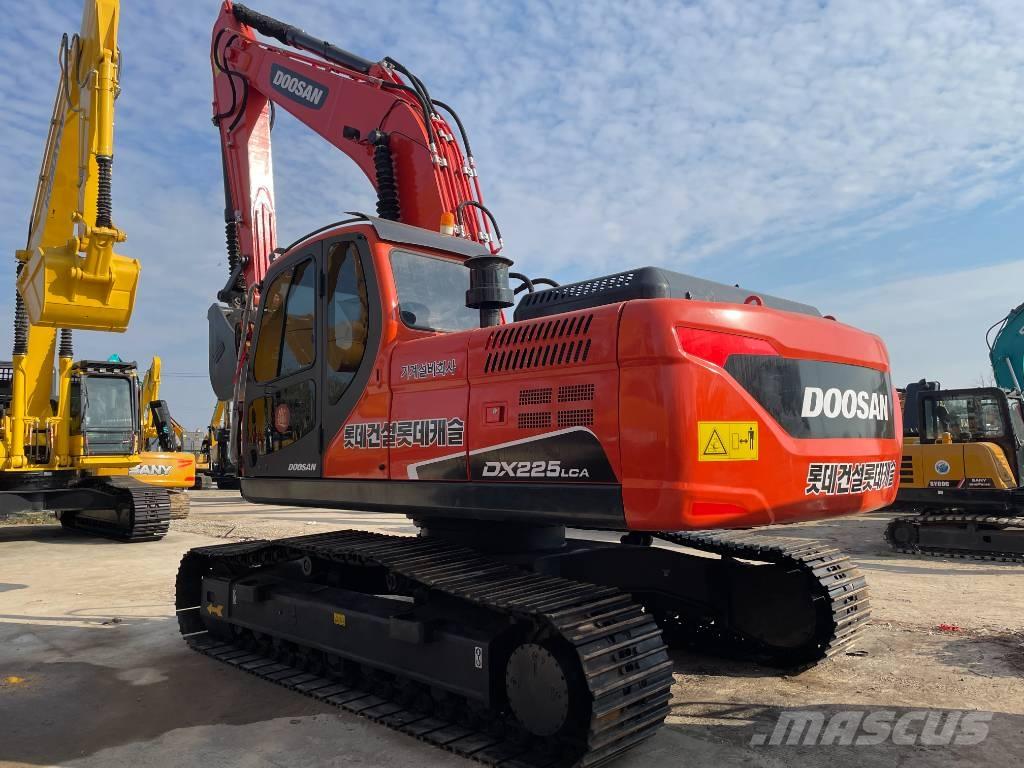 Doosan DX225LCA Гусеничные экскаваторы