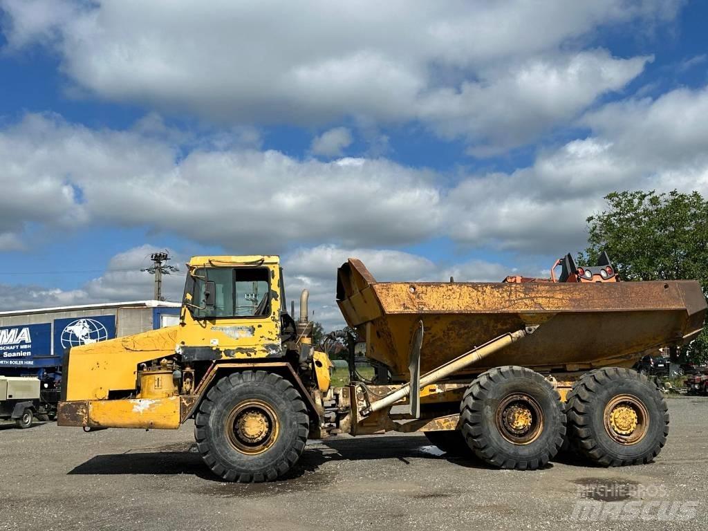 CAT D 300 E Шарнирно-сочленённые самосвалы