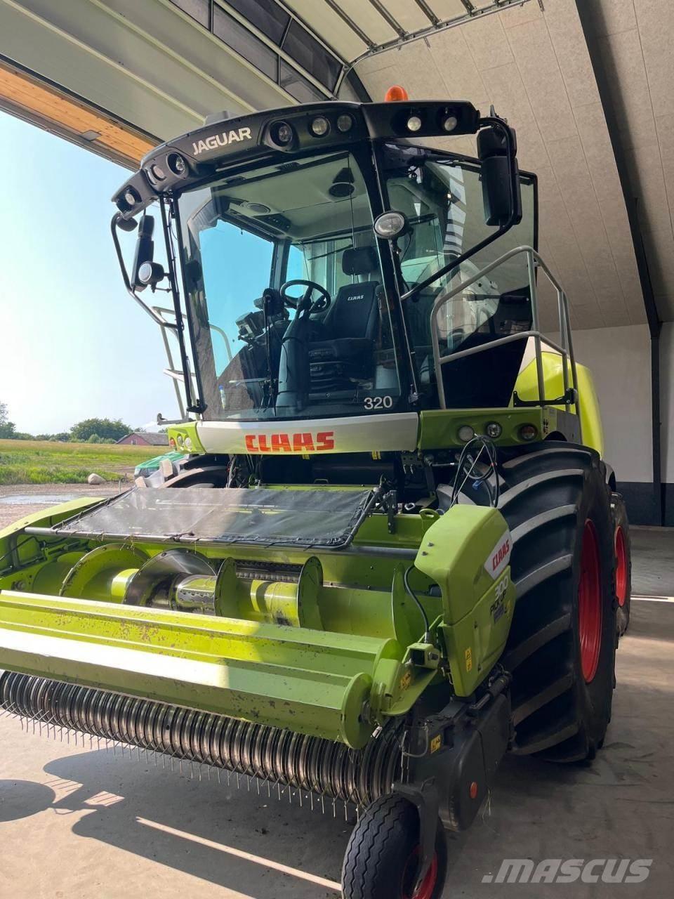 CLAAS Jaguar 950 Самоходные кормоуборочные комбайны