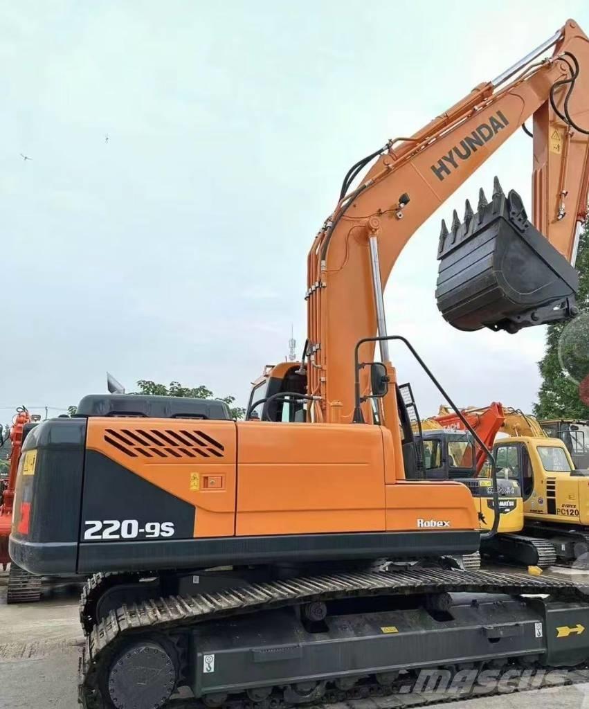 Hyundai 220-9 Гусеничные экскаваторы
