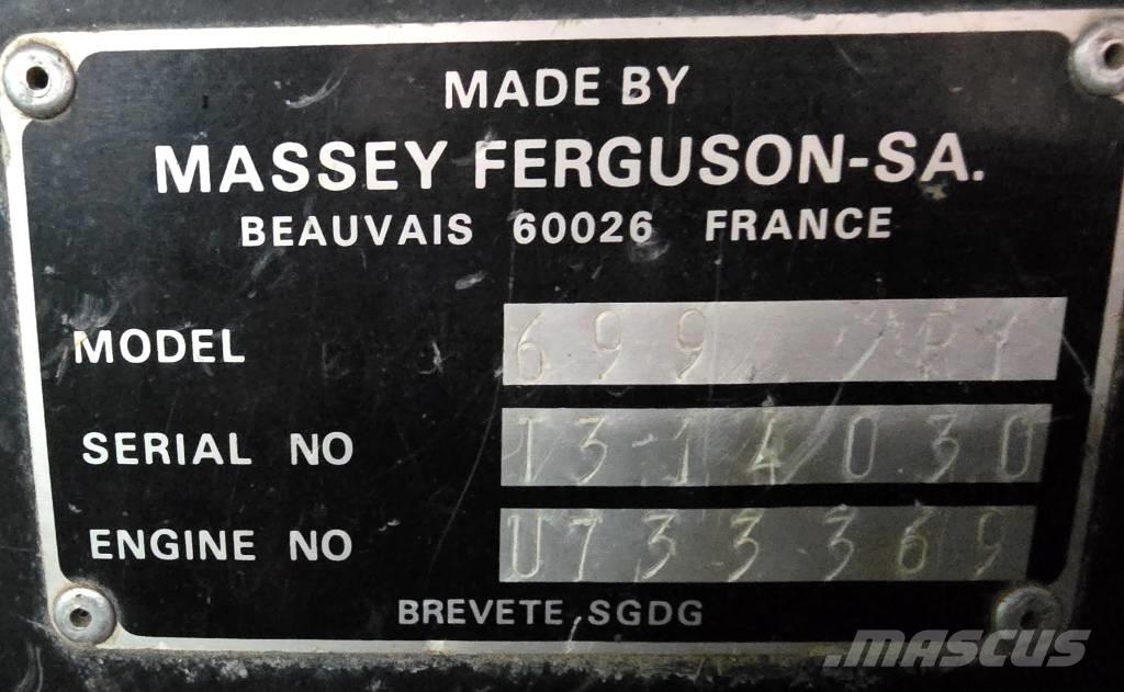 Massey Ferguson 699 Трактора