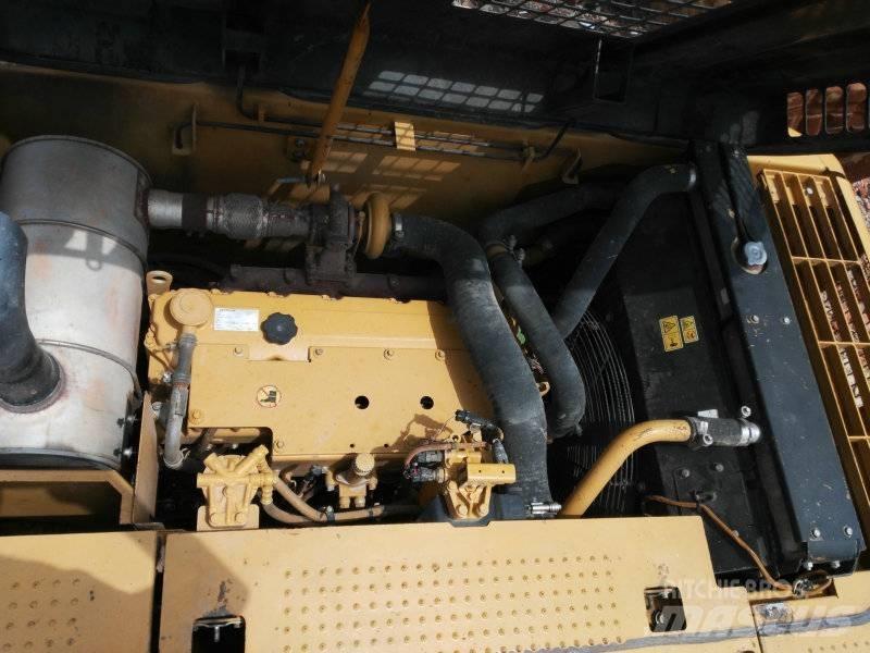 CAT 323 D L Гусеничные экскаваторы