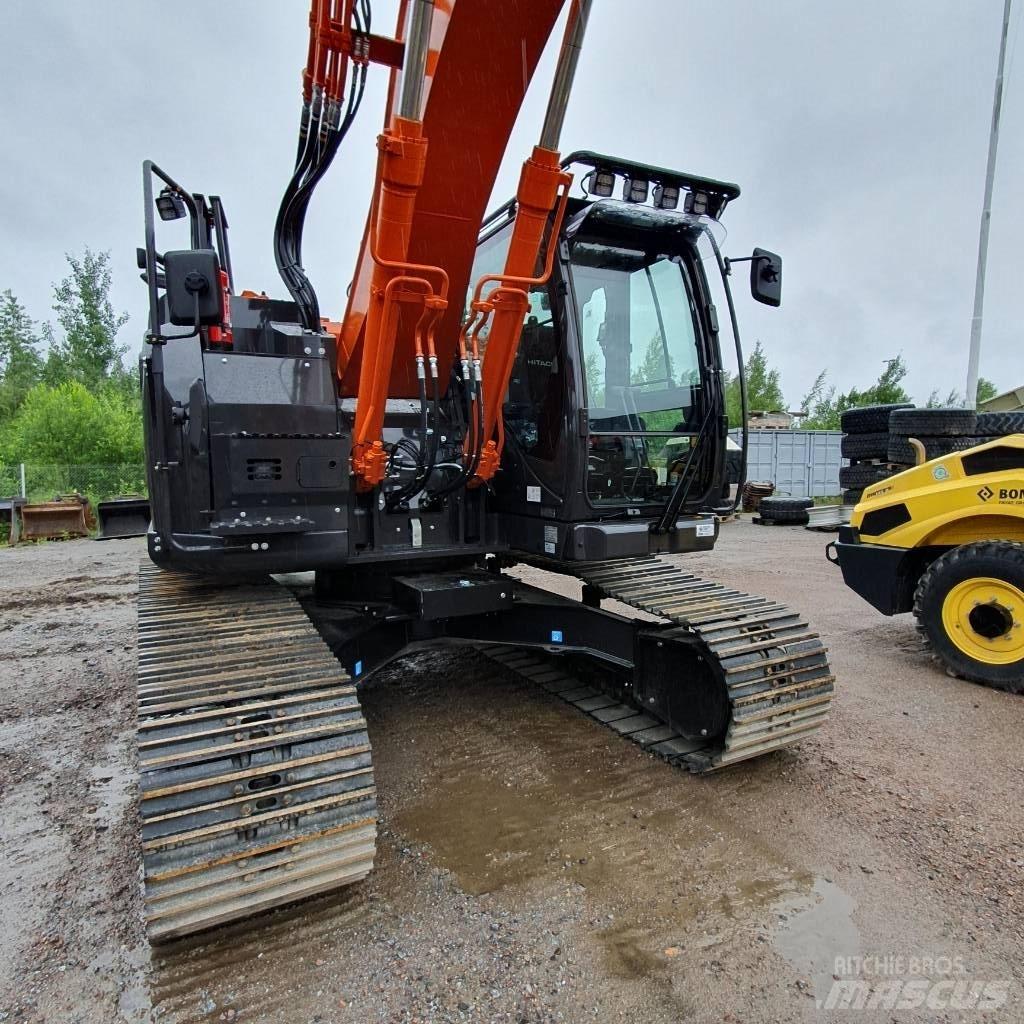 Hitachi ZX225USRLC-7 Гусеничные экскаваторы