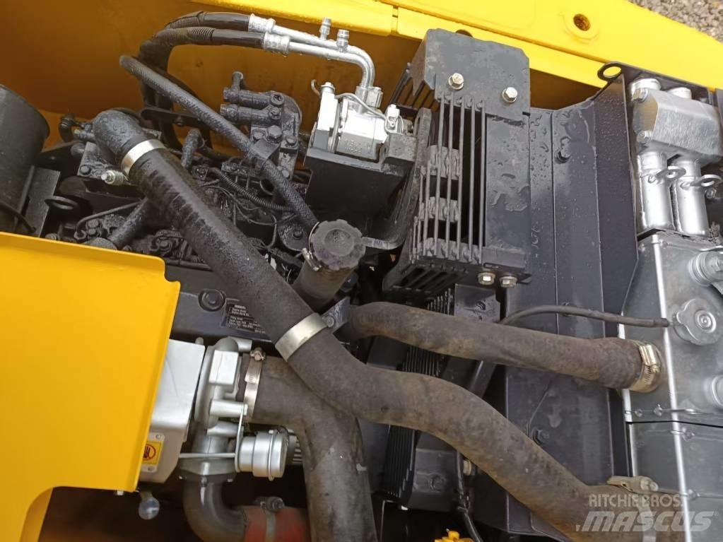 Komatsu PC130 Гусеничные экскаваторы