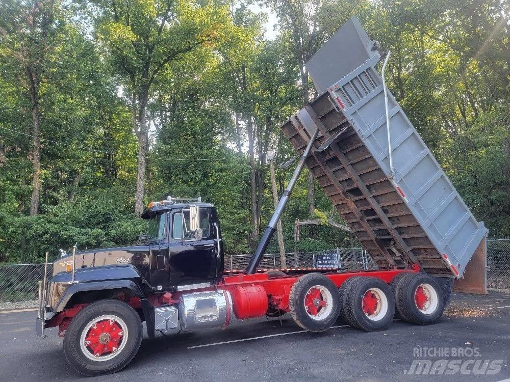 Mack RD688S Грузовики-Самосвалы