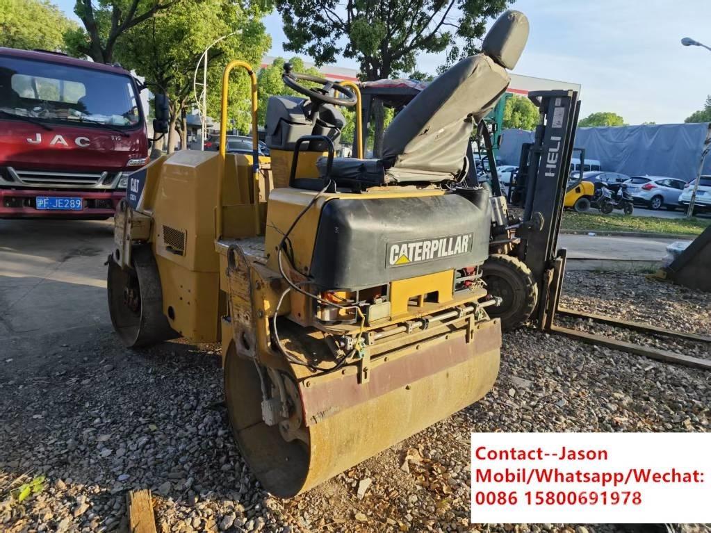 CAT CB 24 Катки тротуарные
