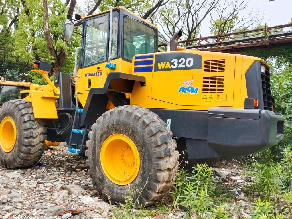 Komatsu WA 320 Фронтальные погрузчики