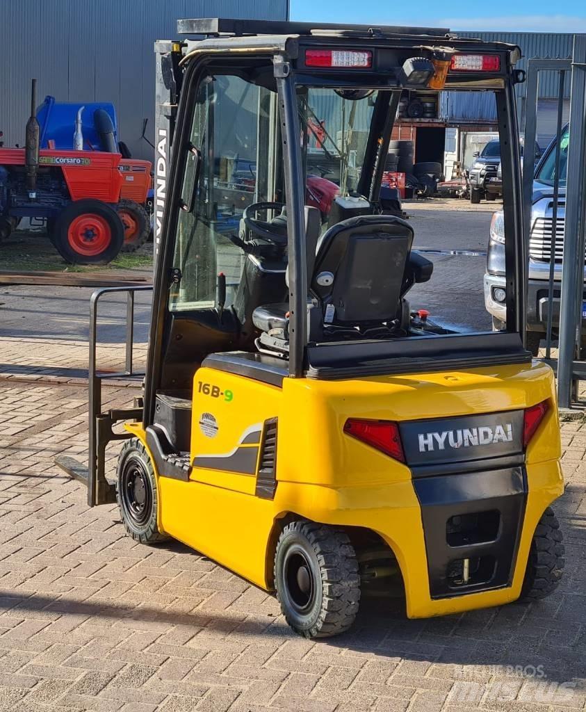 Hyundai 16 B-9 Электропогрузчики