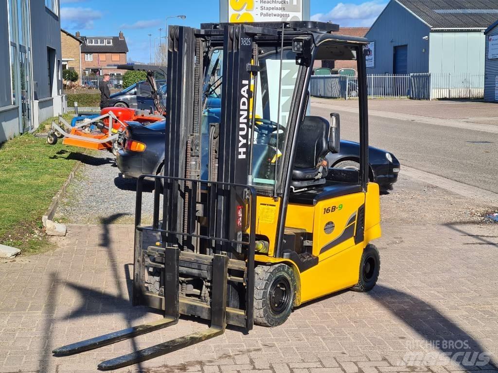 Hyundai 16 B-9 Электропогрузчики