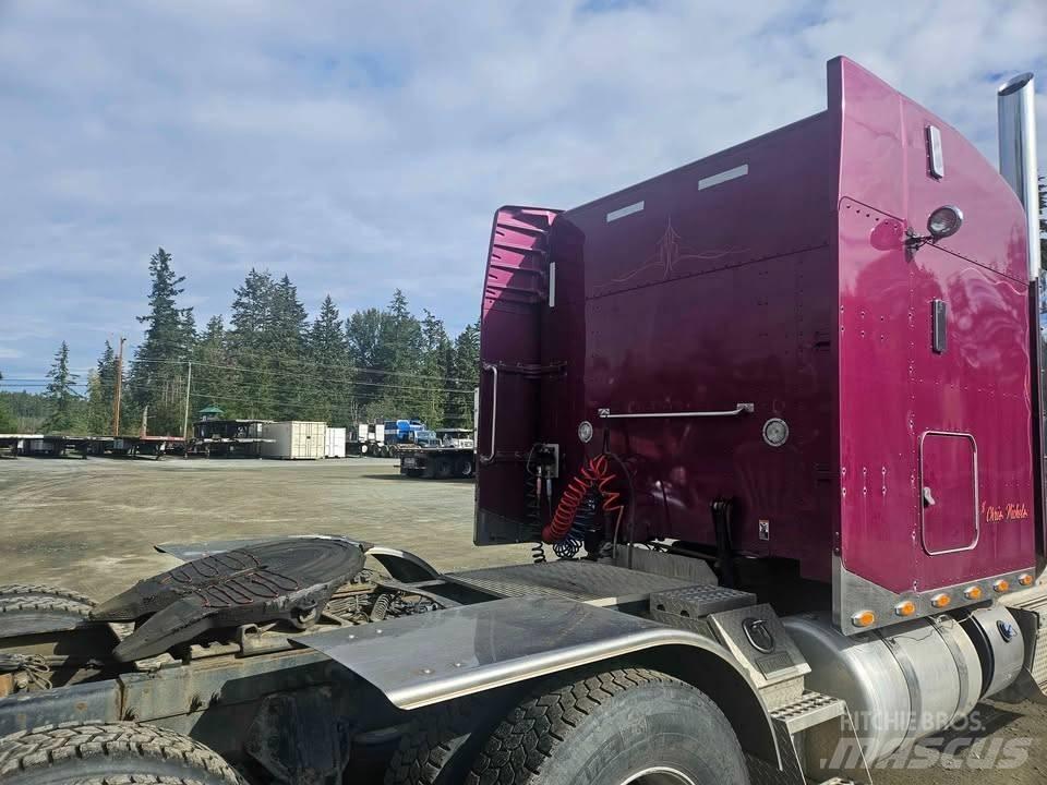 Peterbilt 388 Седельные тягачи