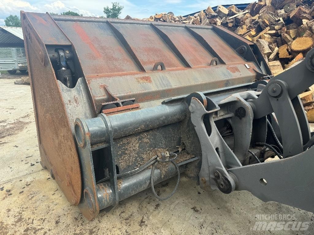 Volvo L 90 H Фронтальные погрузчики