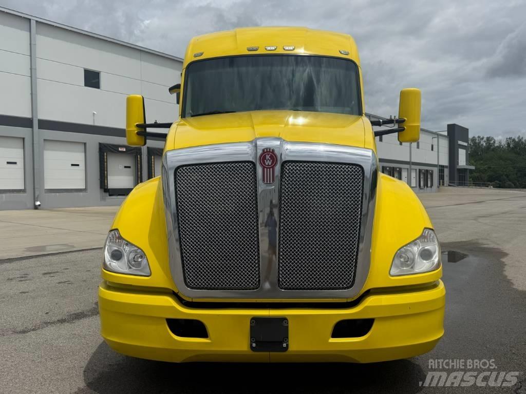 Kenworth T 680 Седельные тягачи