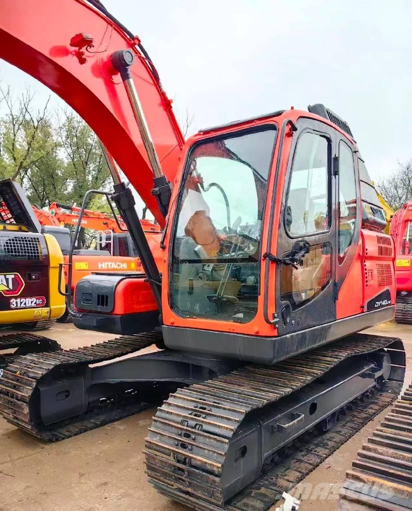 Doosan DX 140 Гусеничные экскаваторы