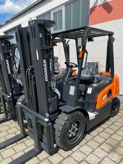 Doosan D30NXP Дизельные погрузчики