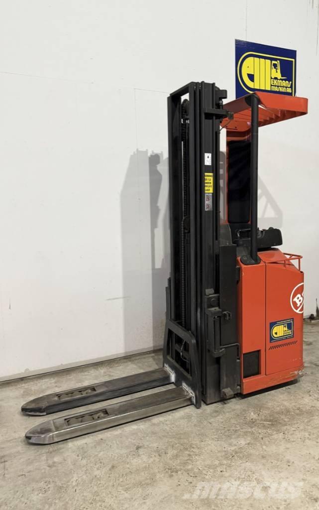 BT truck SPS 135L Самоходные электроштабелёры