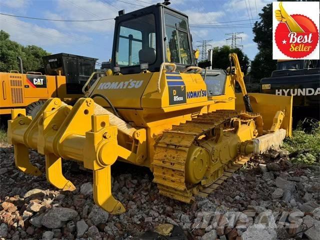 Komatsu D 85 EX Гусеничные бульдозеры