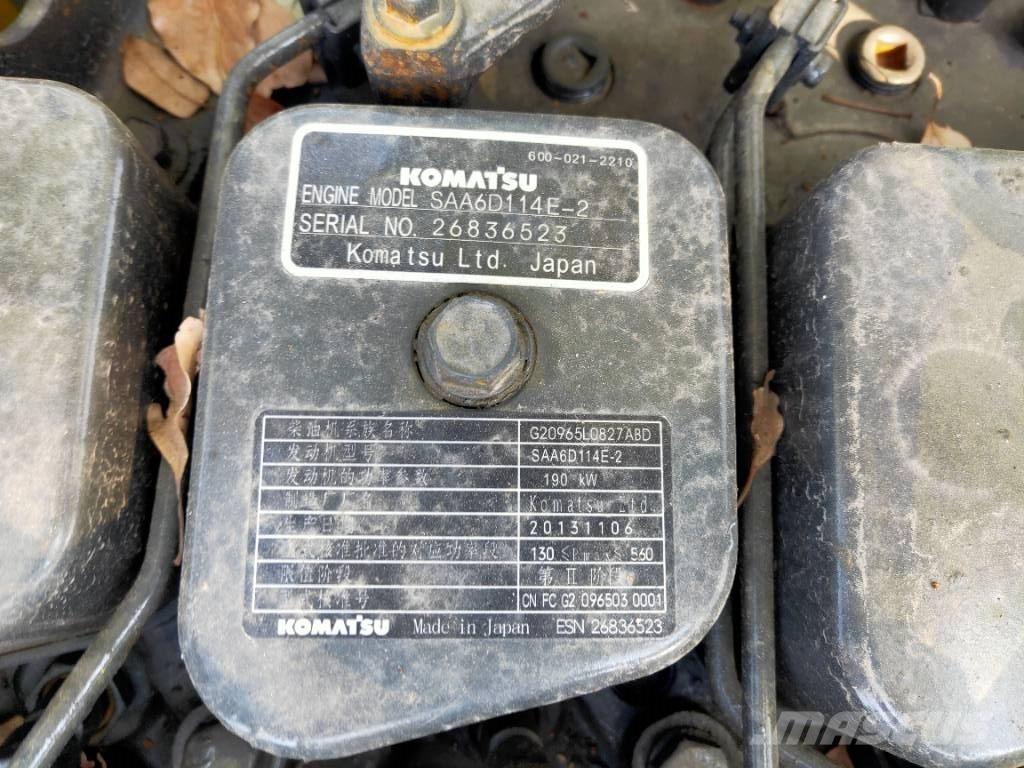 Komatsu PC300-7 Гусеничные экскаваторы