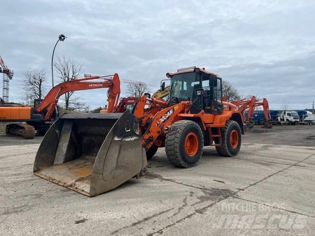 Doosan DL 200 Фронтальные погрузчики