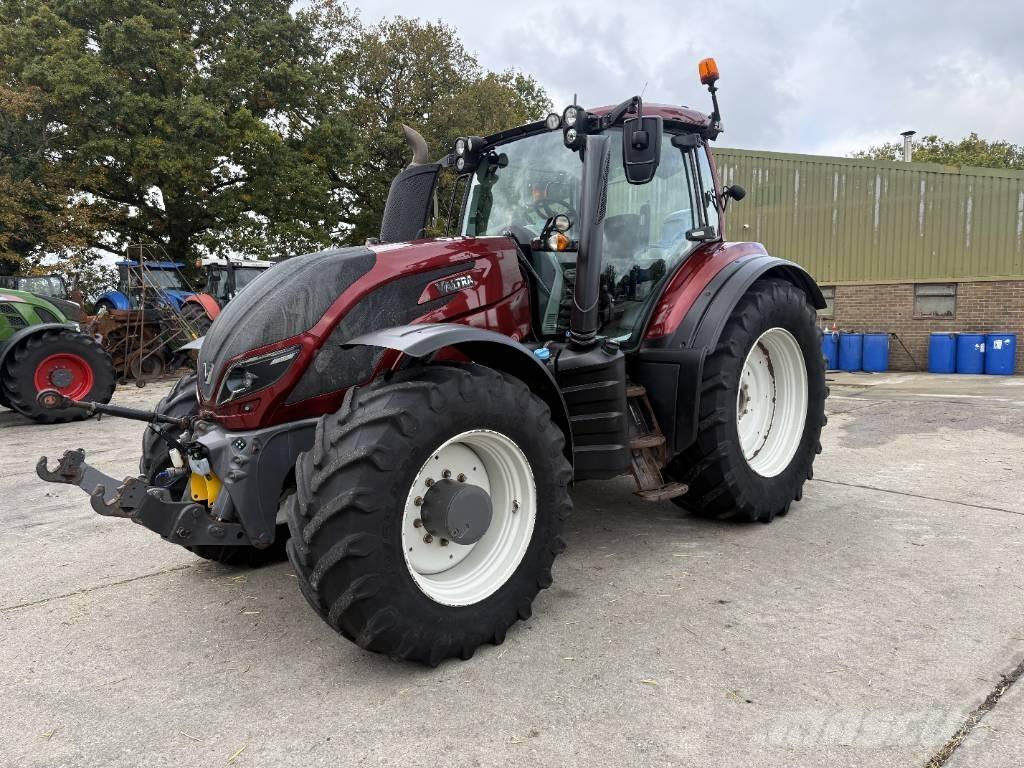 Valtra T174 Versu Трактора
