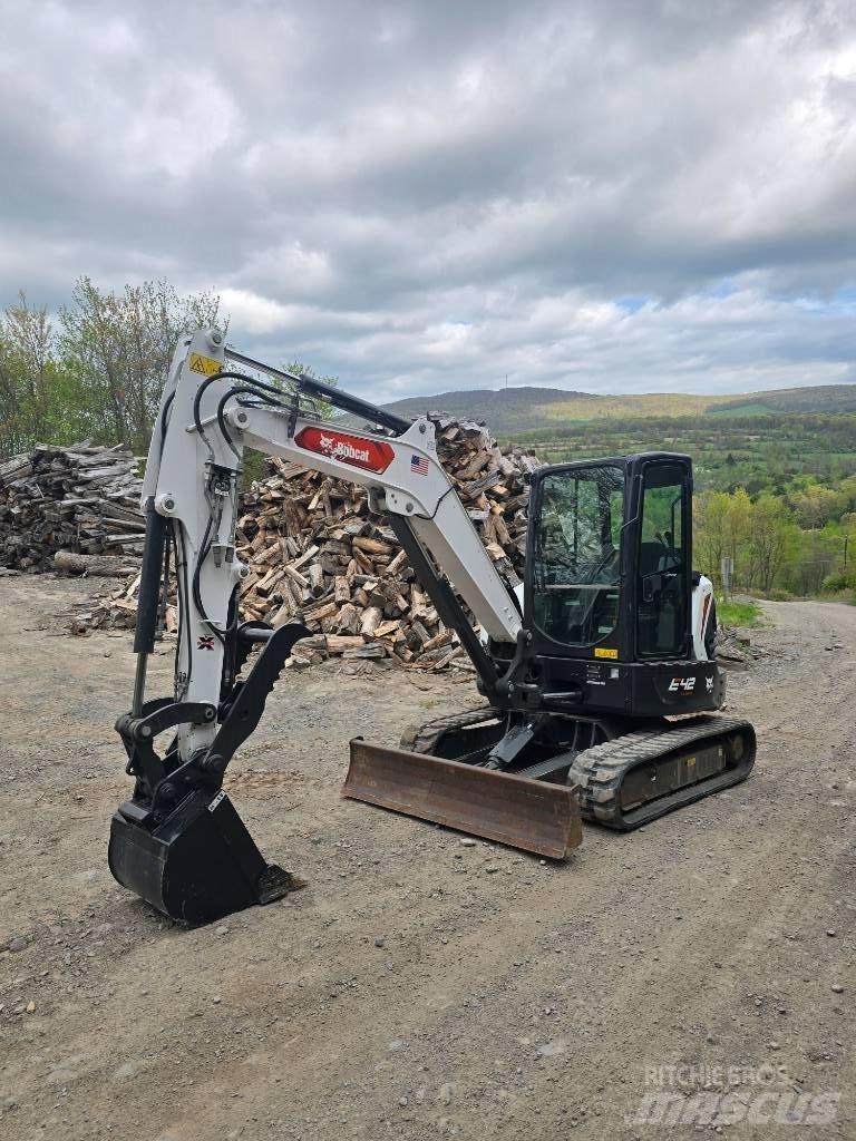 Bobcat E42 Мини-экскаваторы
