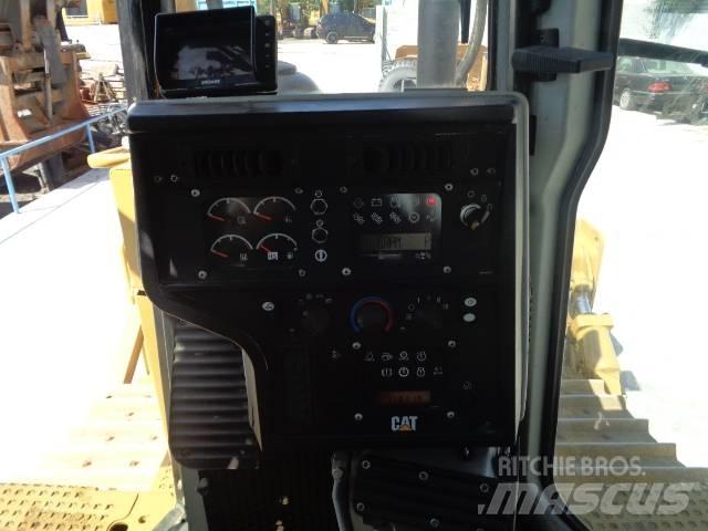 CAT D 6 R XL III Гусеничные бульдозеры