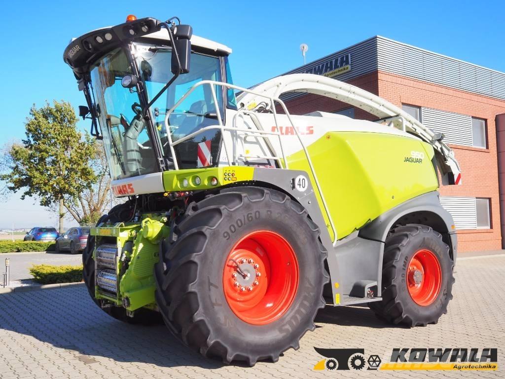 CLAAS Jaguar 950 4WD Самоходные кормоуборочные комбайны