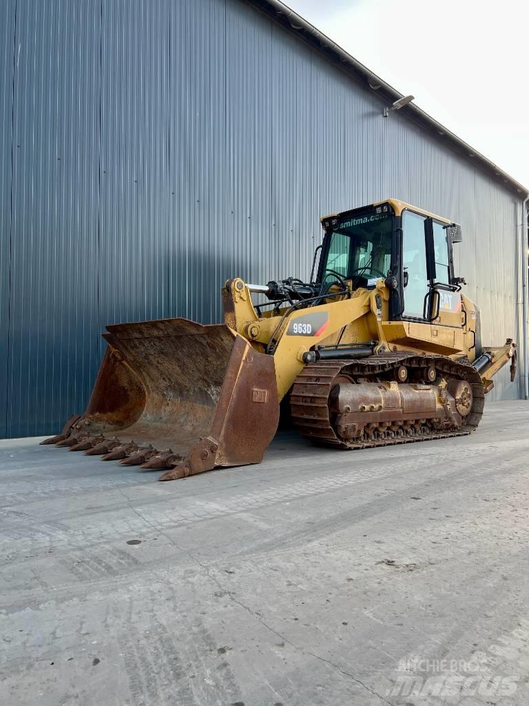 CAT 963D Гусеничные фронтальные погрузчики