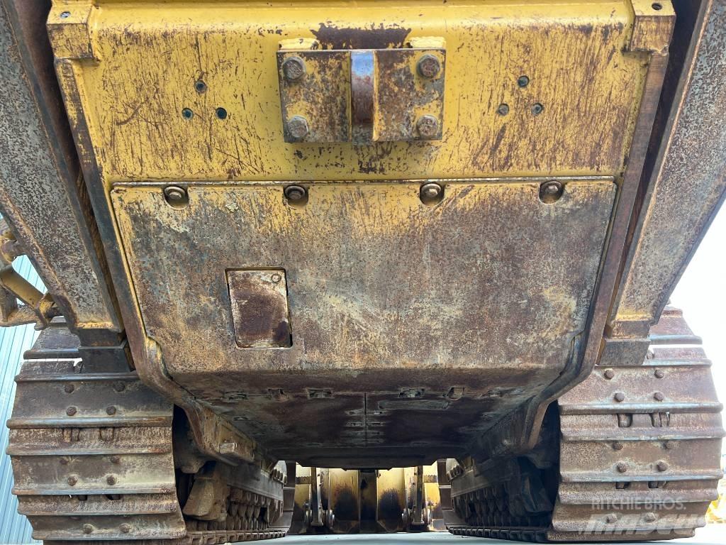 CAT 963D Гусеничные фронтальные погрузчики