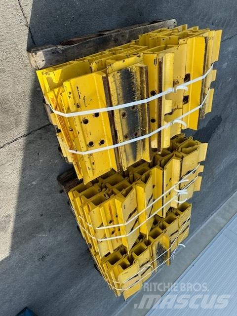 Komatsu d 85 plate Гусеницы и цепи