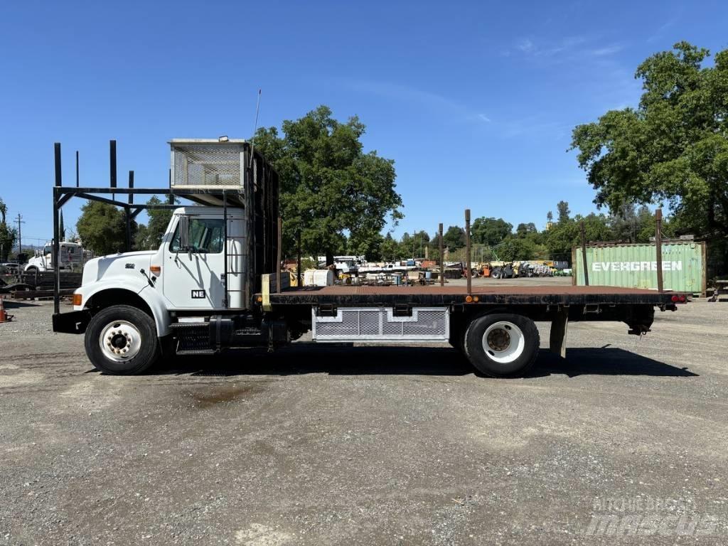 International 4900 Грузовики-платформы/боковая разгрузка