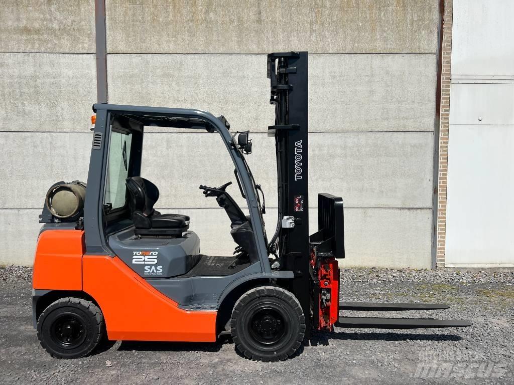Toyota 02-8FGF25 Газовые погрузчики