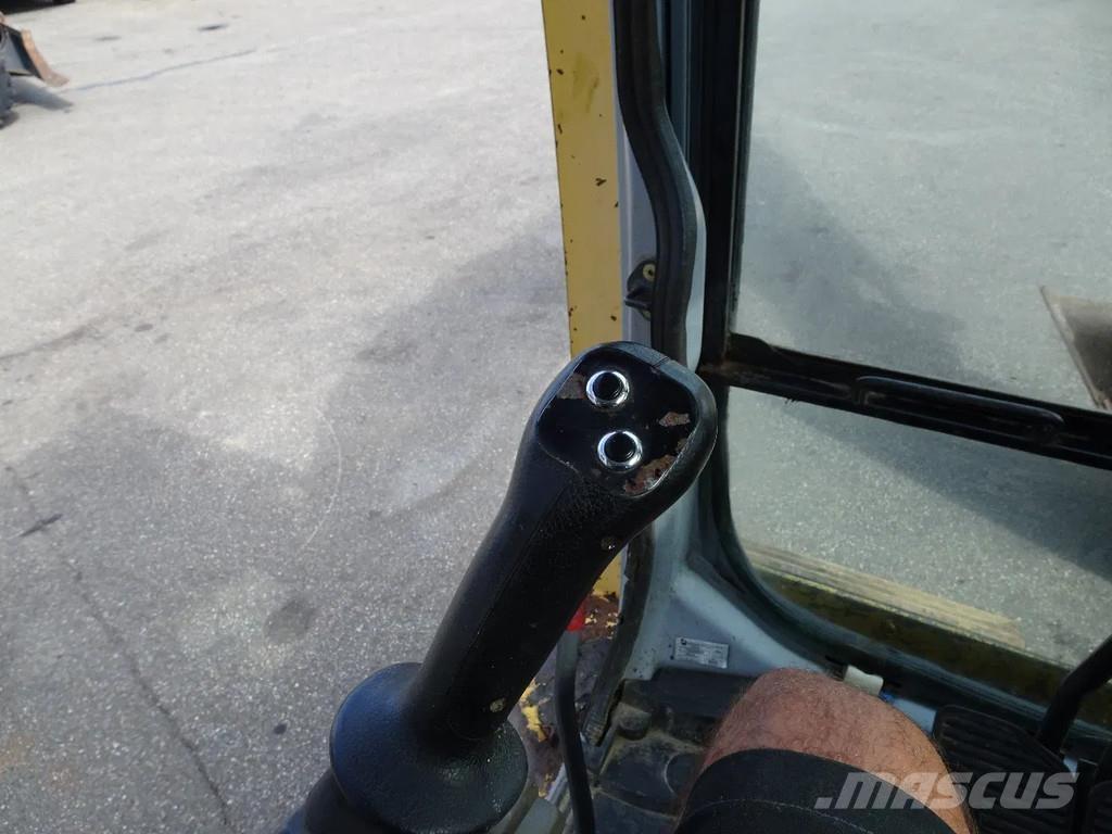 New Holland E195 Гусеничные экскаваторы