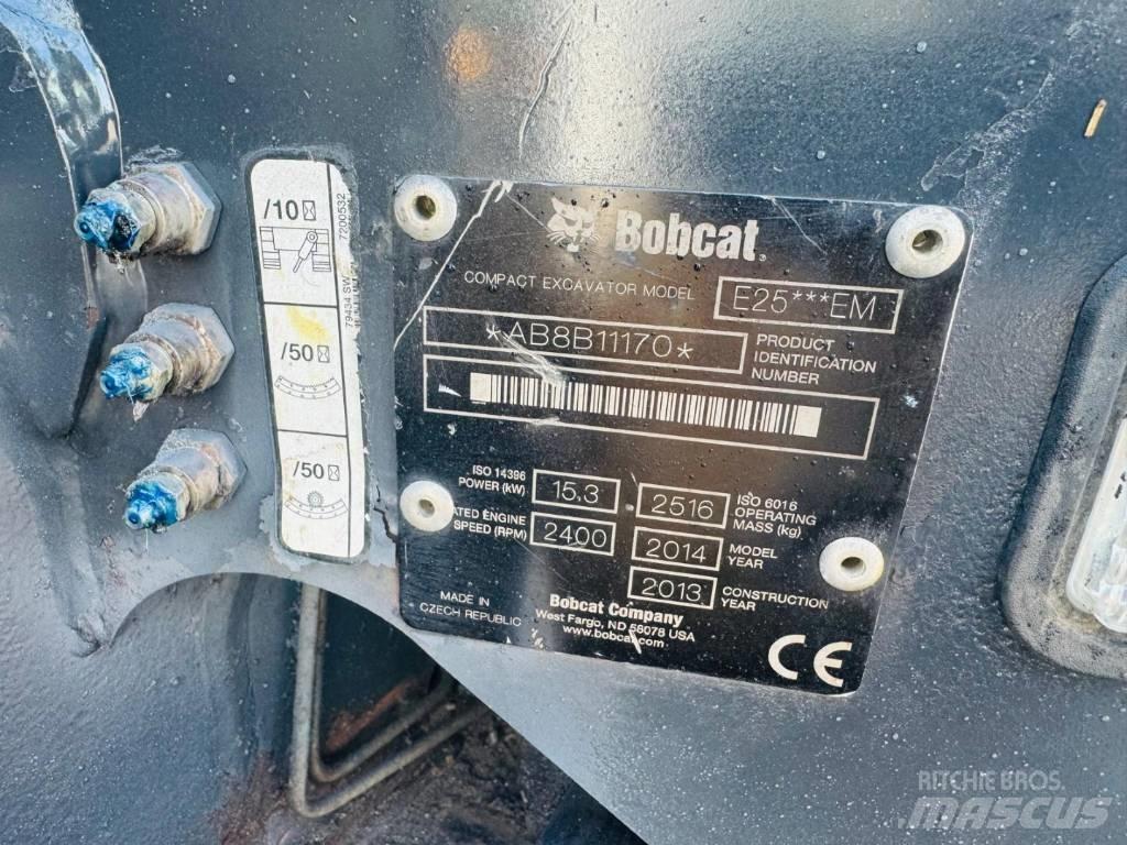 Bobcat E 25 Мини-экскаваторы
