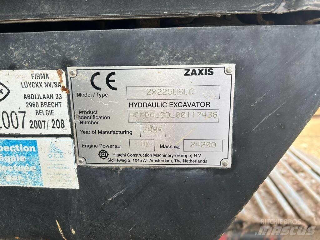 Hitachi ZX 225 Гусеничные экскаваторы