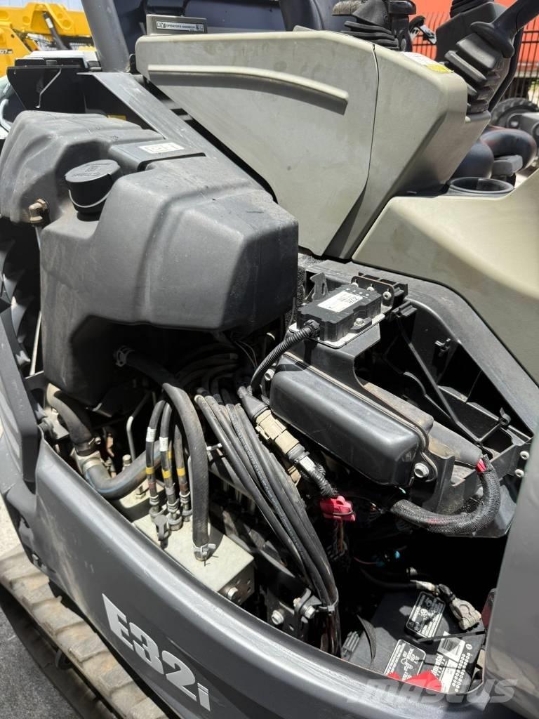 Bobcat E 32i Мини-экскаваторы