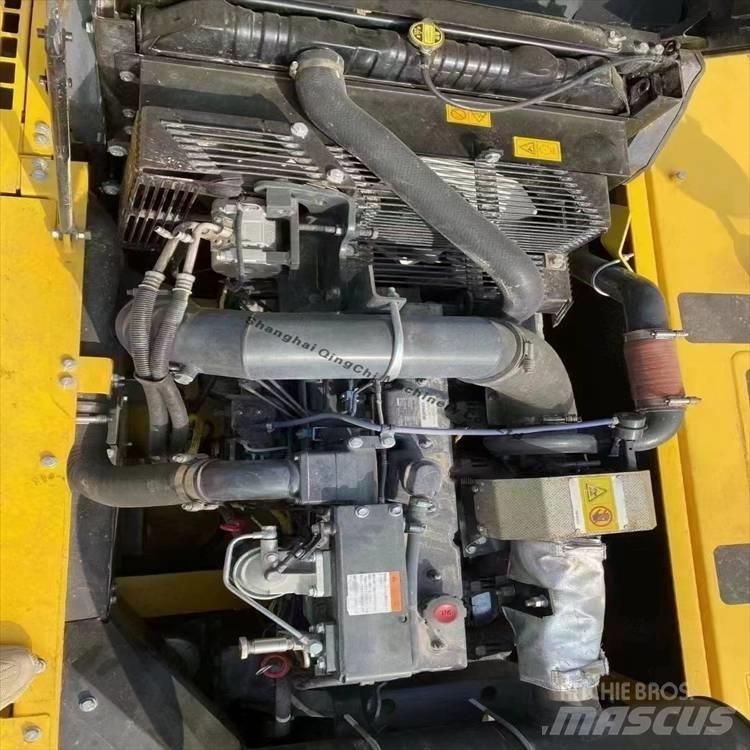 Komatsu 350 Гусеничные экскаваторы