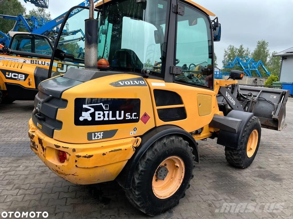 Volvo L 25 F Фронтальные погрузчики