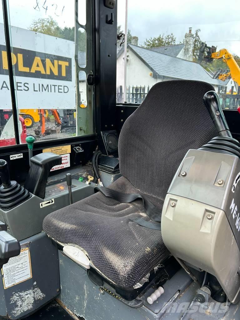 Takeuchi TB 23 R Мини-экскаваторы