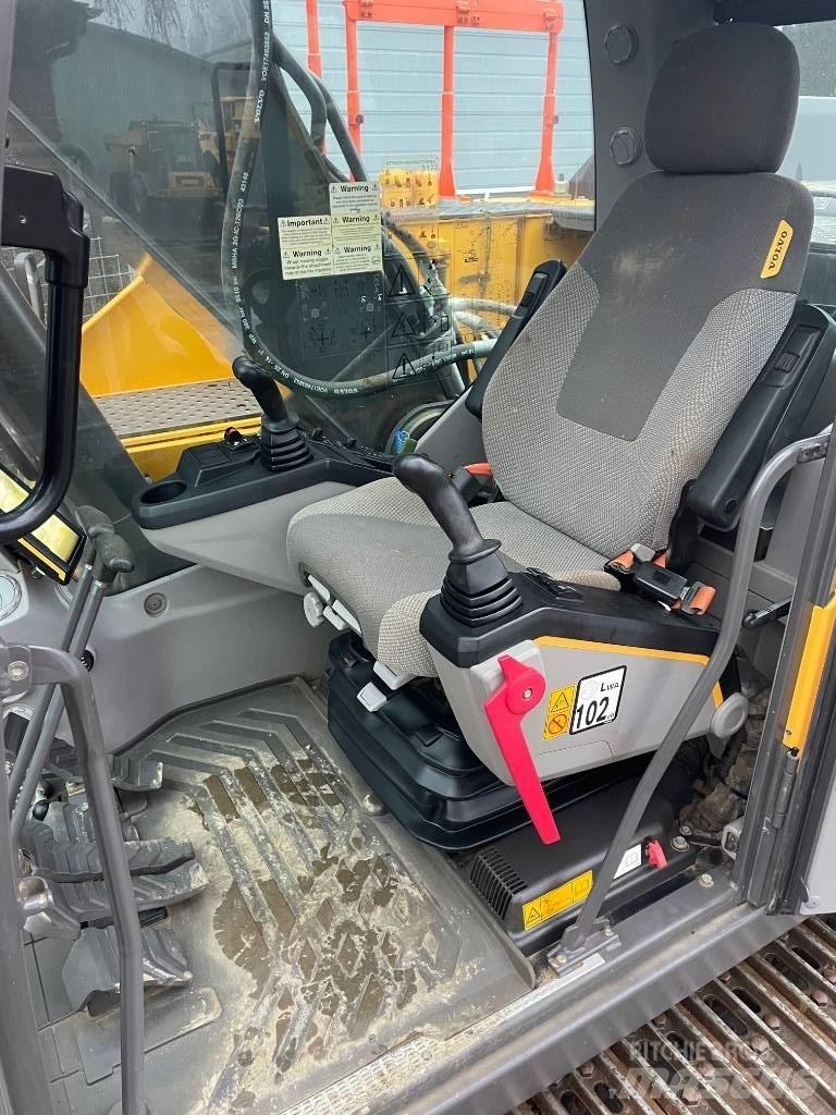 Volvo EC220E Гусеничные экскаваторы