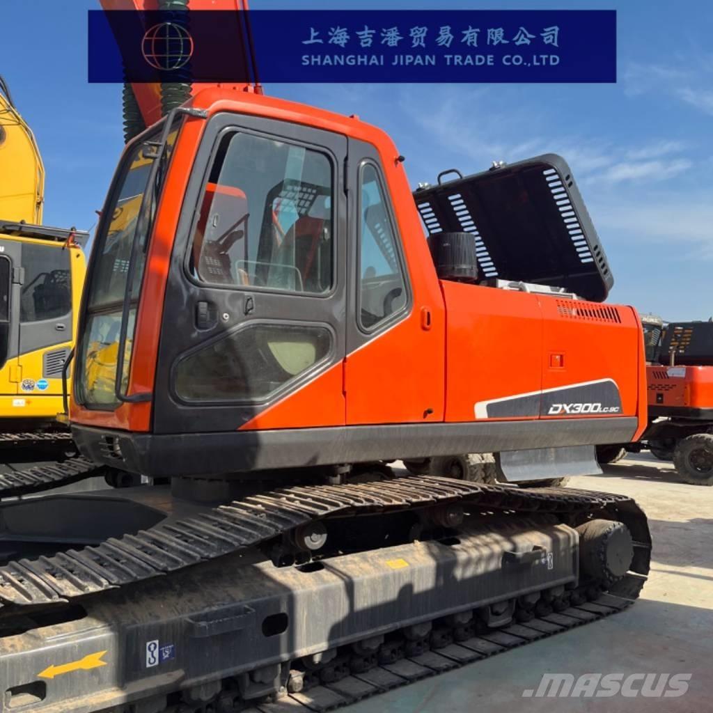 Doosan DX 300 Гусеничные экскаваторы