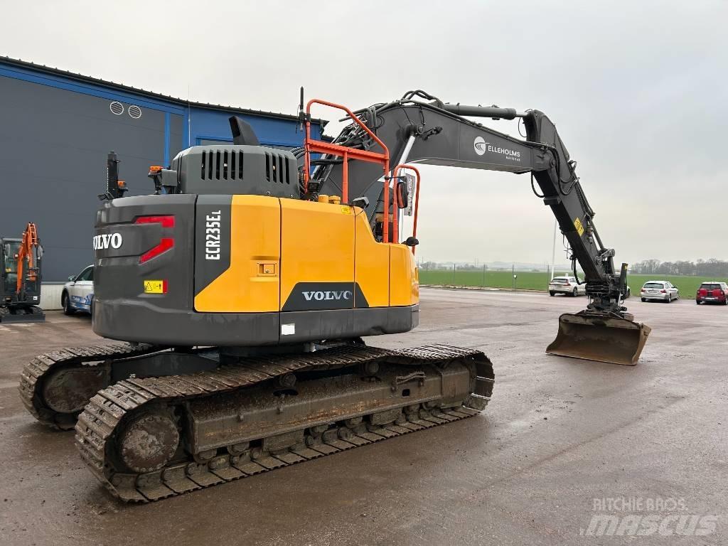Volvo ECR 235 E Гусеничные экскаваторы