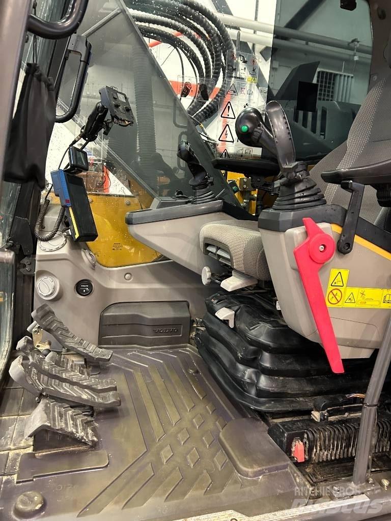 Volvo ECR 235 E Гусеничные экскаваторы