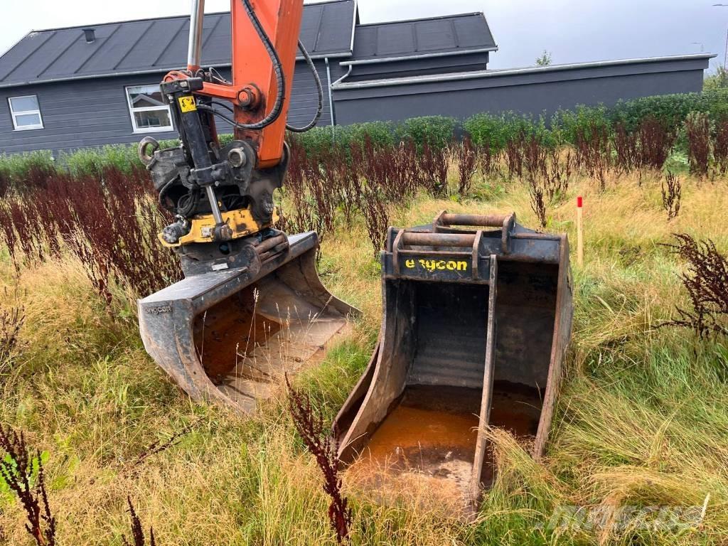 Hitachi ZX 135 US-7 Гусеничные экскаваторы