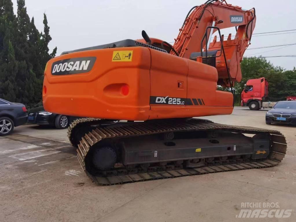 Doosan dx225 Гусеничные экскаваторы