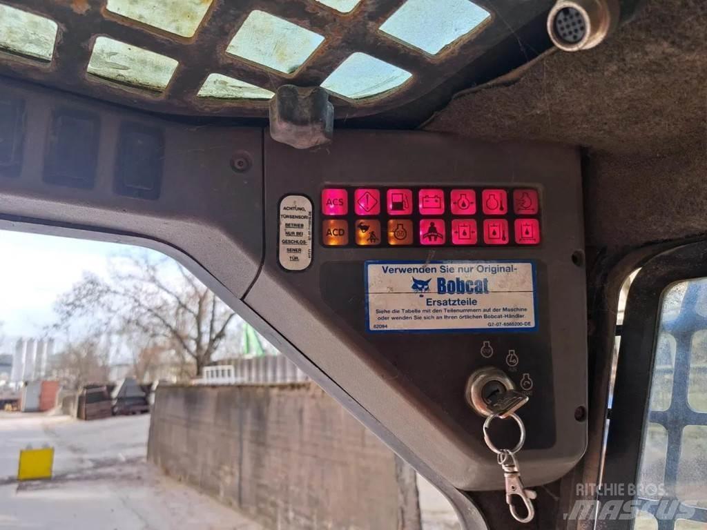 Bobcat S130 Мини-погрузчики