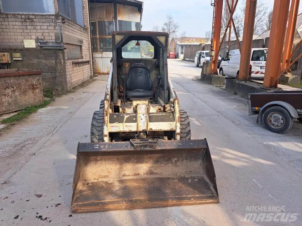Bobcat S130 Мини-погрузчики