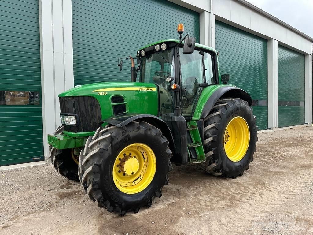 John Deere 7530 Трактора
