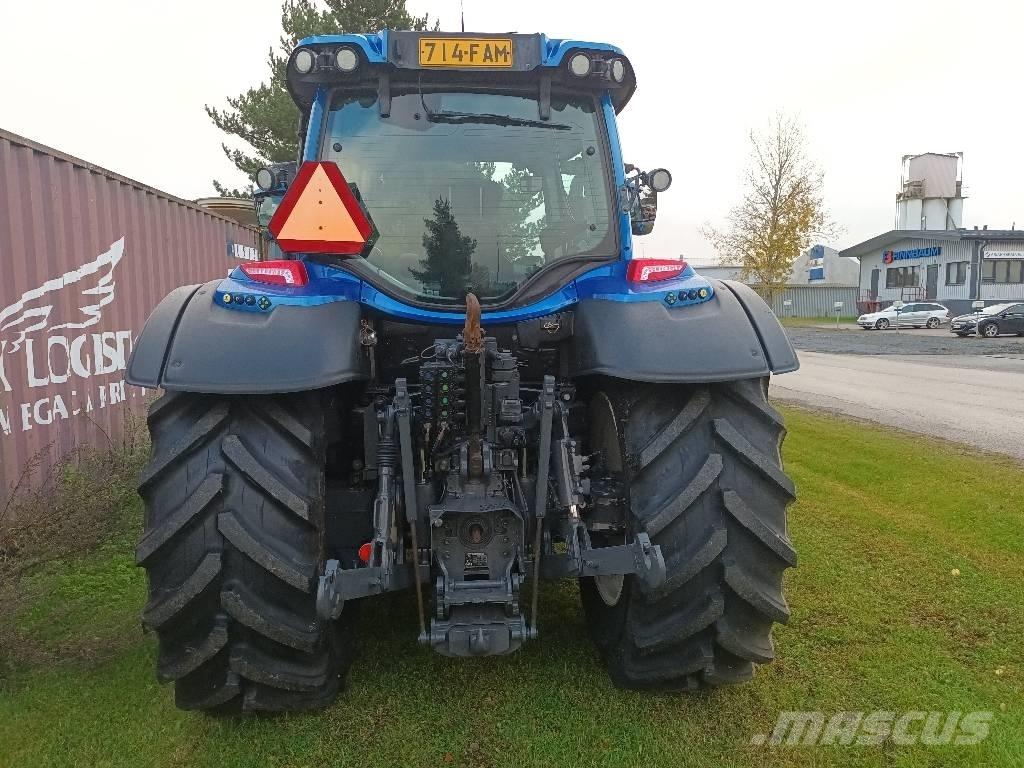 Valtra N174 E versu Трактора